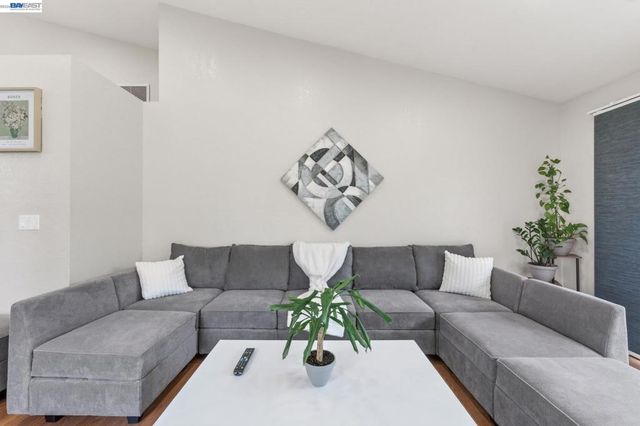 209 Manuel Ct, Bay Point, CA 94565