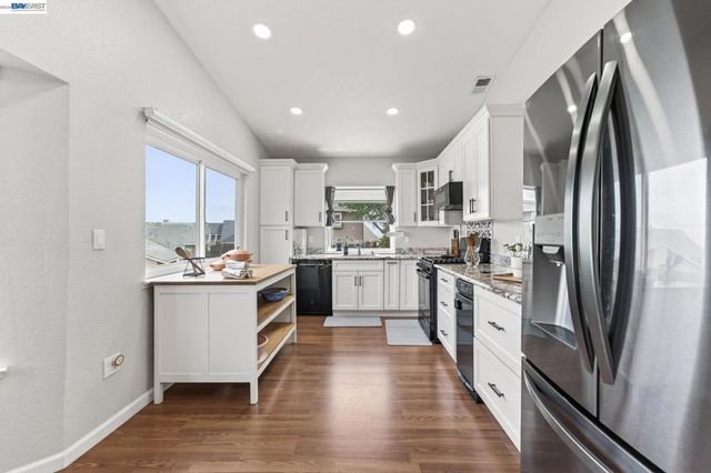 209 Manuel Ct, Bay Point, CA 94565