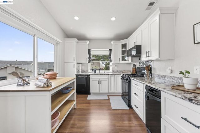 209 Manuel Ct, Bay Point, CA 94565