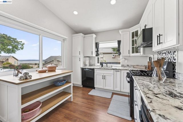 209 Manuel Ct, Bay Point, CA 94565
