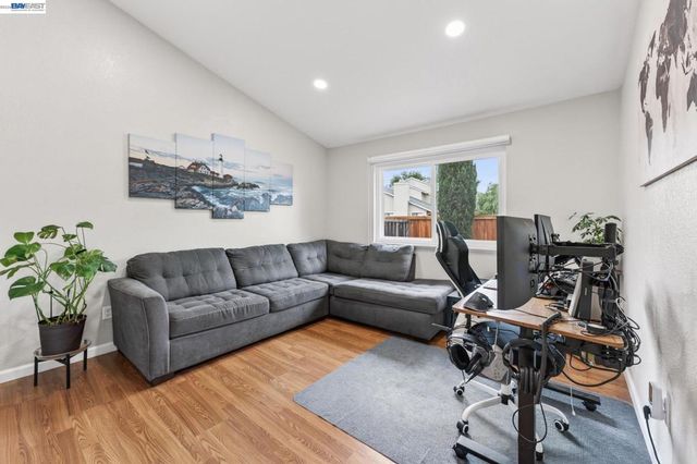 209 Manuel Ct, Bay Point, CA 94565