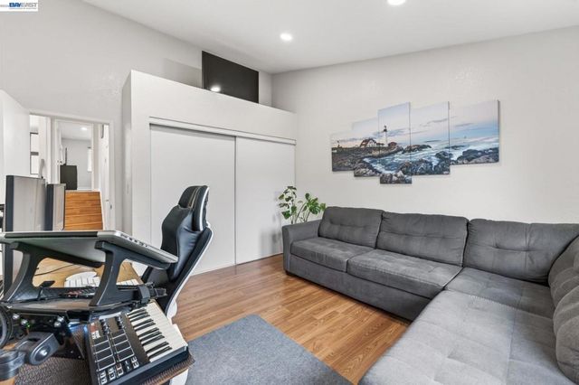 209 Manuel Ct, Bay Point, CA 94565