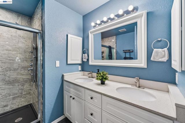 209 Manuel Ct, Bay Point, CA 94565