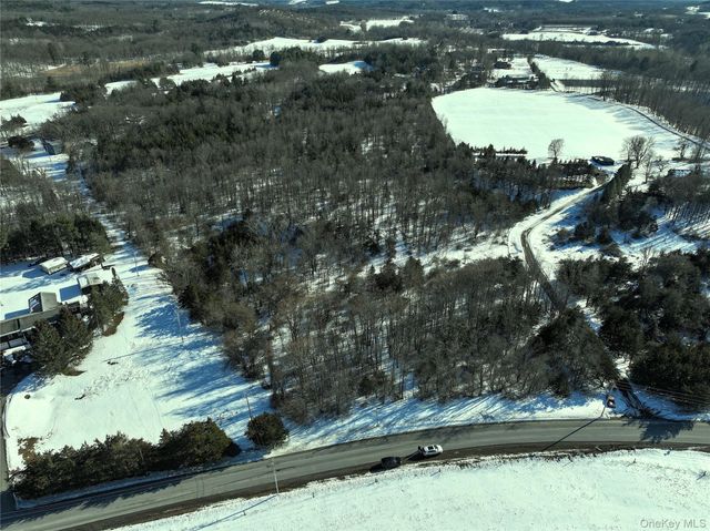 Bells Pond Road, Hudson, NY 12541