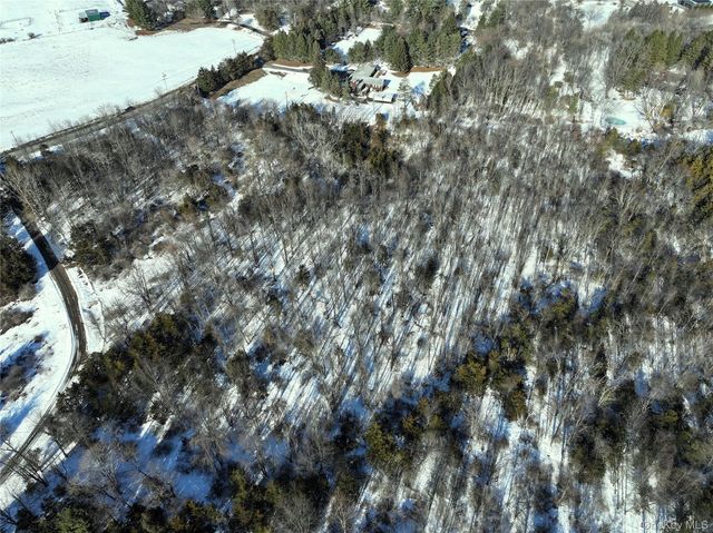 Bells Pond Road, Hudson, NY 12541