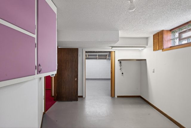 7910 W Park Hills Drive, Bloomington, MN 55438