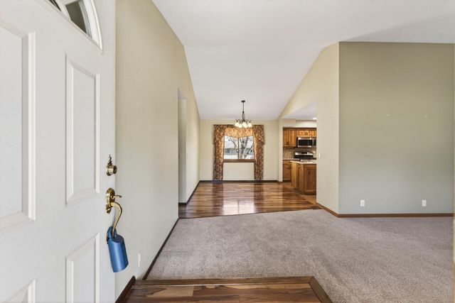 7910 W Park Hills Drive, Bloomington, MN 55438