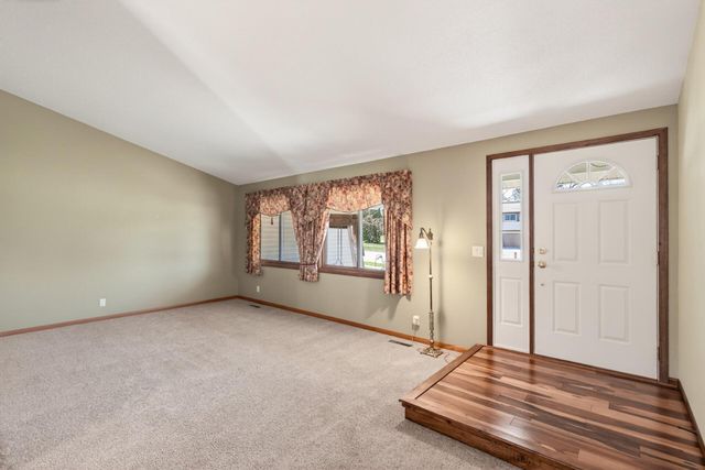 7910 W Park Hills Drive, Bloomington, MN 55438