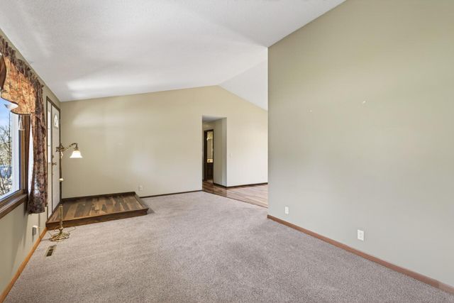 7910 W Park Hills Drive, Bloomington, MN 55438