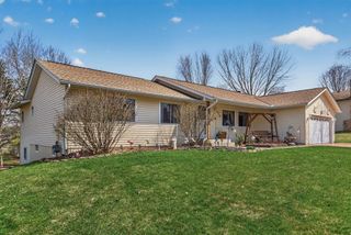 7910 W Park Hills Drive, Bloomington, MN 55438
