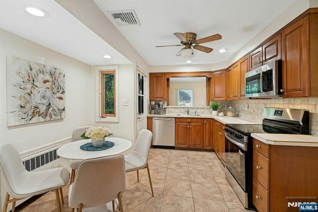 163 Cottage Road, Wyckoff, NJ 07481