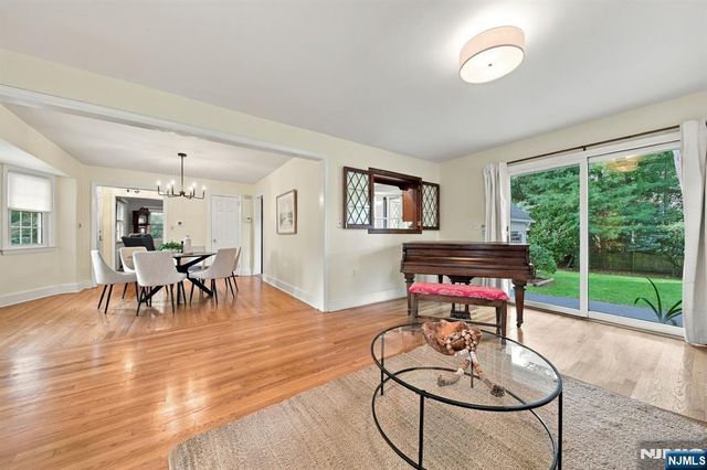 163 Cottage Road, Wyckoff, NJ 07481