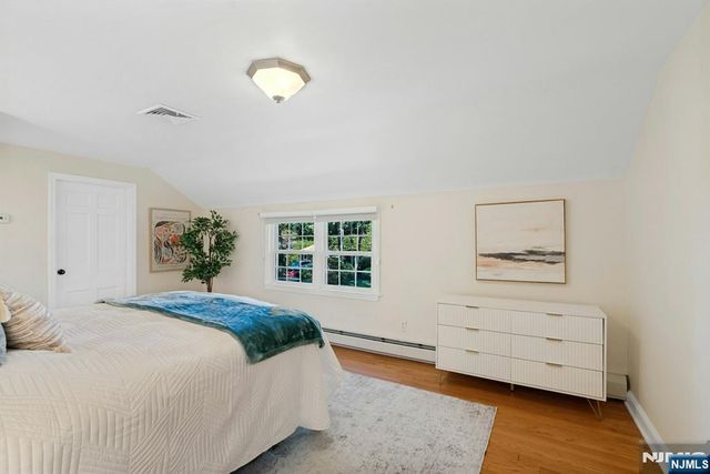 163 Cottage Road, Wyckoff, NJ 07481