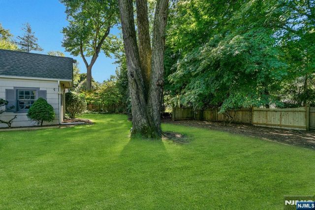 163 Cottage Road, Wyckoff, NJ 07481