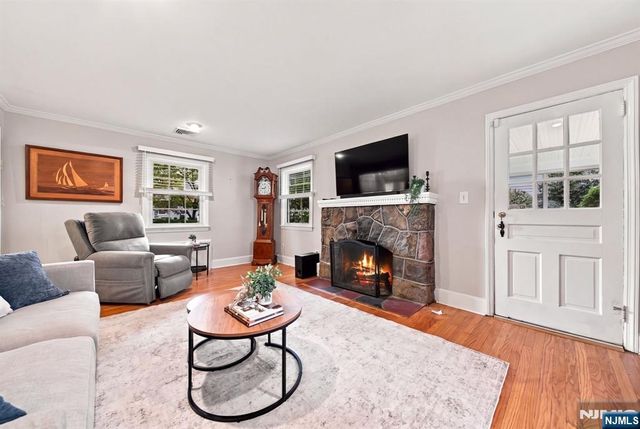 163 Cottage Road, Wyckoff, NJ 07481