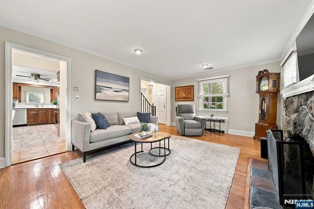 163 Cottage Road, Wyckoff, NJ 07481