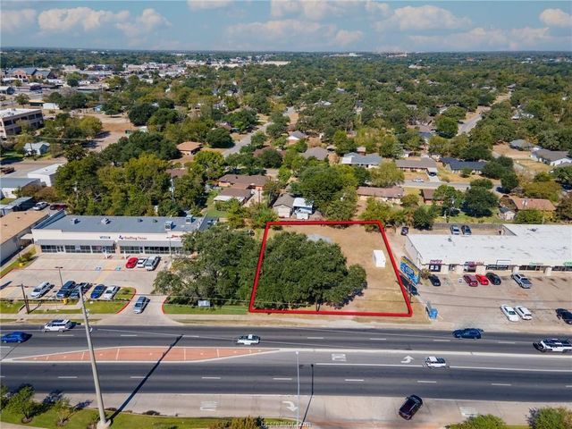 720 E Villa Maria Road, Bryan, TX 77802