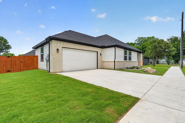 108 Griffin Street, Waxahachie, TX 75165