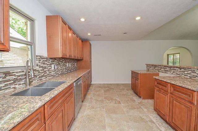 7522 Jackwood Street, Houston, TX 77074