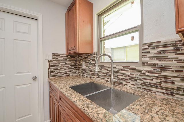 7522 Jackwood Street, Houston, TX 77074