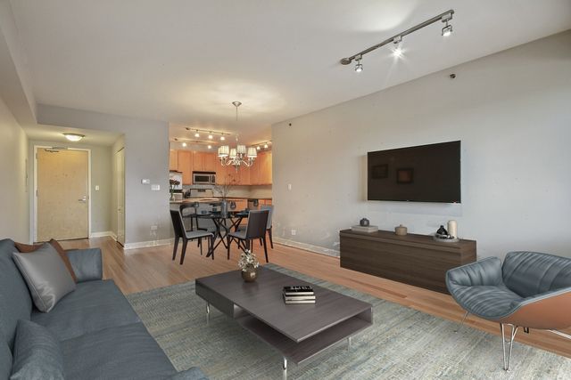 1212 N Wells Street 1405, Chicago, IL 60610