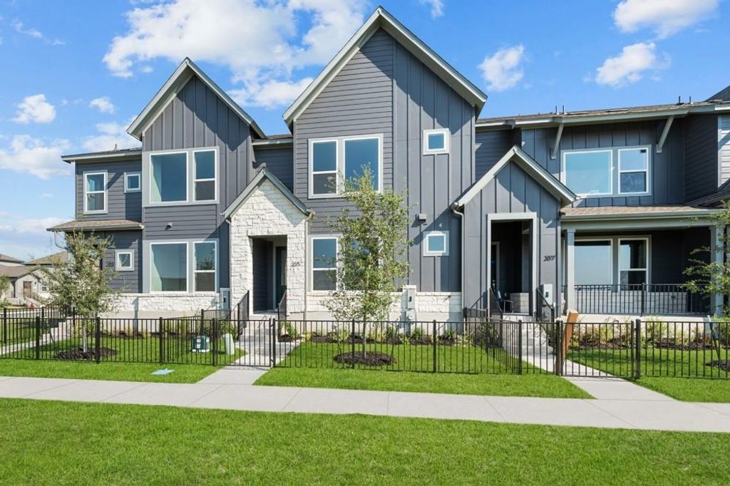517 Emory Crossing BLVD, Hutto, TX 78634
