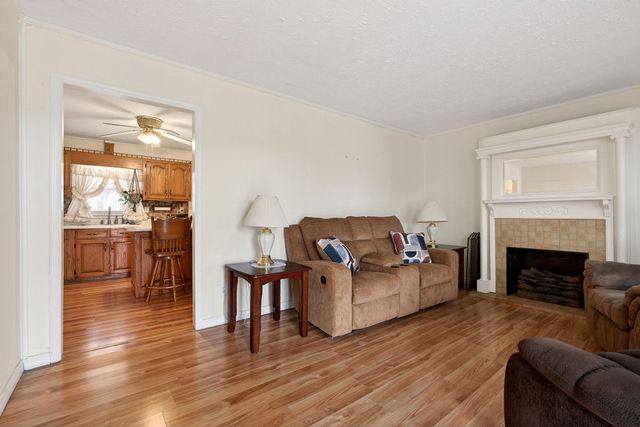 4463 Crisp Springs Rd, Mcminnville, TN 37110