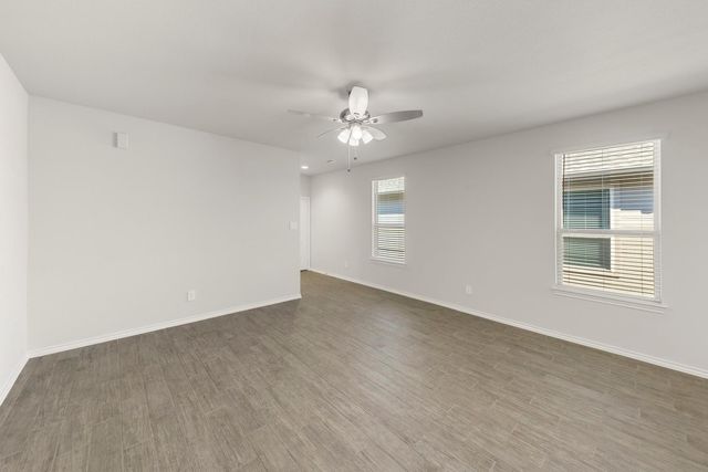 1713 Meadow Crest Drive, Aubrey, TX 76227