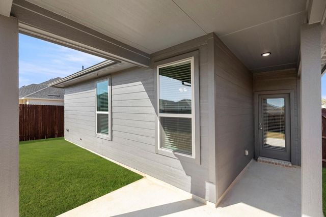 1713 Meadow Crest Drive, Aubrey, TX 76227