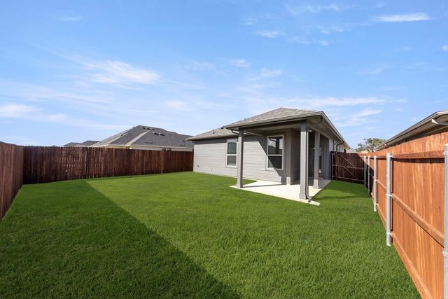 1713 Meadow Crest Drive, Aubrey, TX 76227