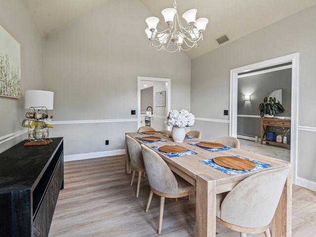 33 Smallwood Cir, Boylston, MA 01505