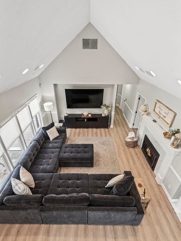 33 Smallwood Cir, Boylston, MA 01505