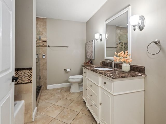 33 Smallwood Cir, Boylston, MA 01505