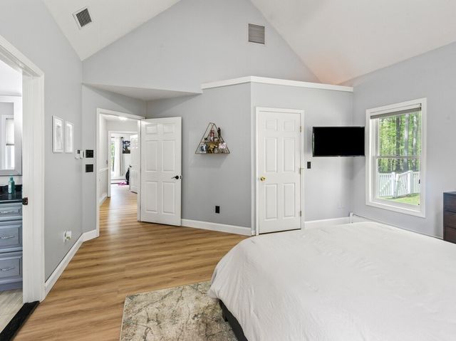 33 Smallwood Cir, Boylston, MA 01505