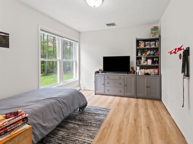 33 Smallwood Cir, Boylston, MA 01505