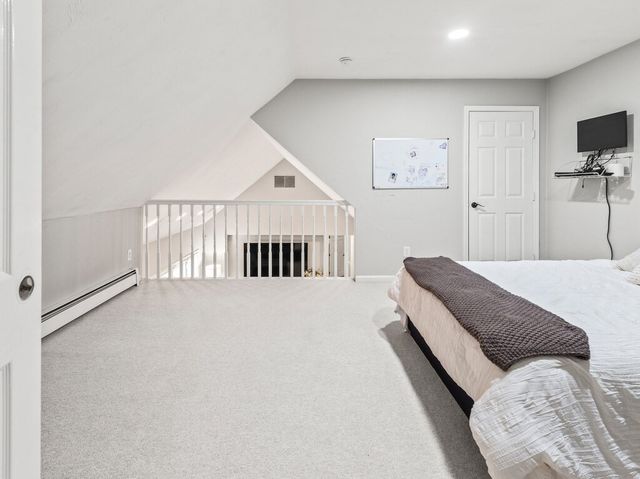 33 Smallwood Cir, Boylston, MA 01505