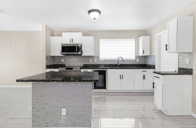 9834 Barhill Bay, San Antonio, TX 78245