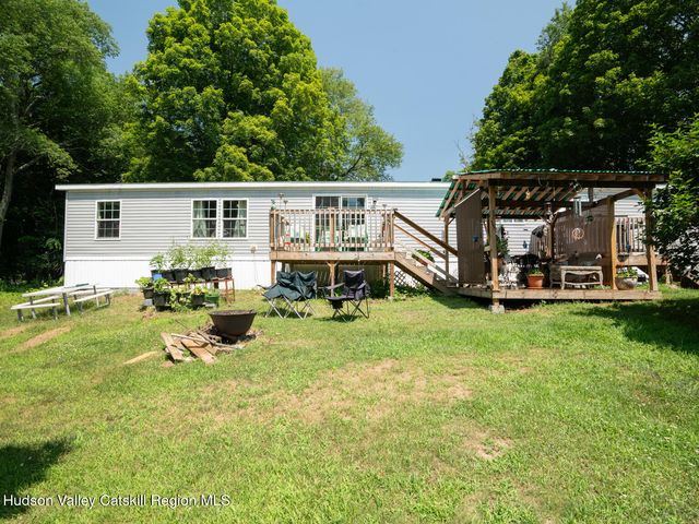 410 Middle Grove Road, Middle Grove, NY 12850