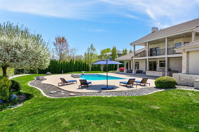 7014 N Spurwing Way, Meridian, ID 83646