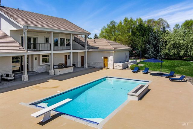 7014 N Spurwing Way, Meridian, ID 83646