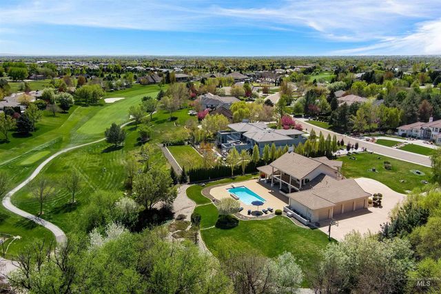 7014 N Spurwing Way, Meridian, ID 83646