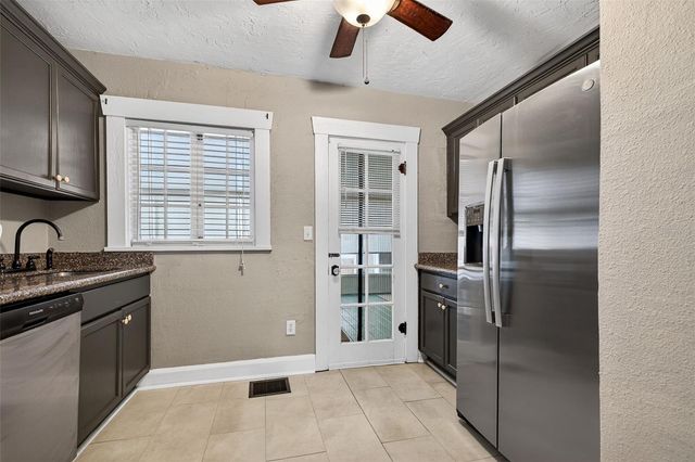 2825 3RD AVENUE N, St Petersburg, FL 33713