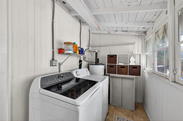 2825 3RD AVENUE N, St Petersburg, FL 33713