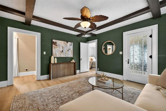 2825 3RD AVENUE N, St Petersburg, FL 33713