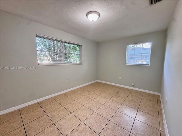 7900 NW 16th St, Pembroke Pines, FL 33024
