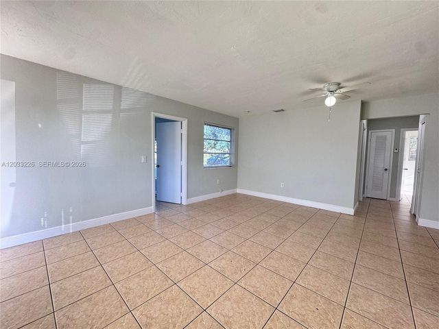 7900 NW 16th St, Pembroke Pines, FL 33024