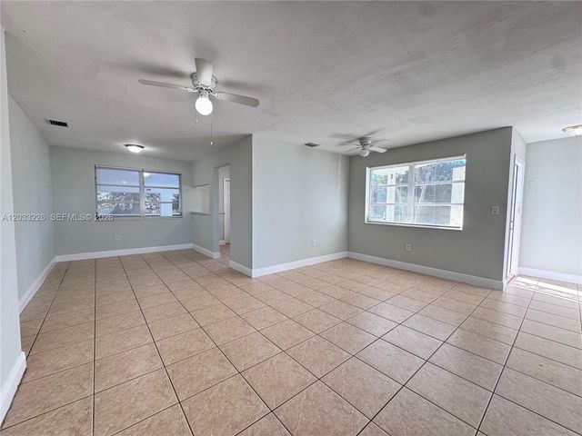 7900 NW 16th St, Pembroke Pines, FL 33024