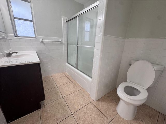 7900 NW 16th St, Pembroke Pines, FL 33024