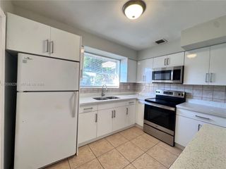 7900 NW 16th St, Pembroke Pines, FL 33024