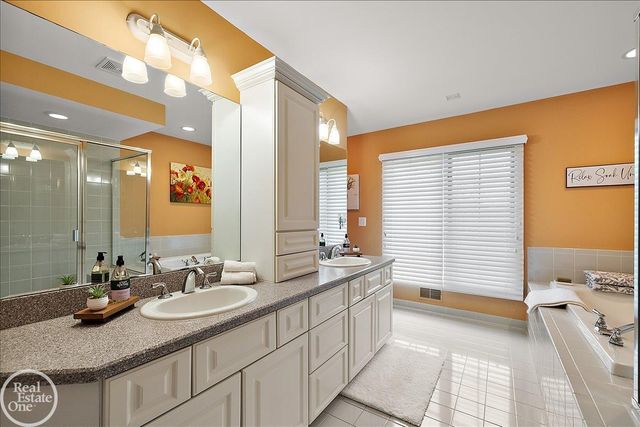 63815 Inverness Drive, Washington Twp, MI 48095
